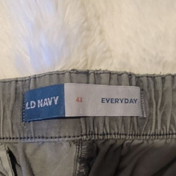 Old Navy Women's Gray Everyday Shorts Size 4X - Picture 8 of 8